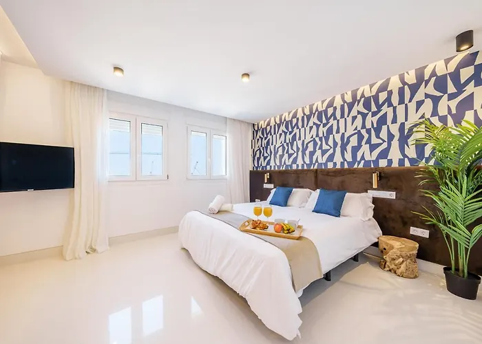 Near Beach Stunning Views & Comfort